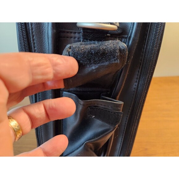 Targus Black Faux Leather 18X15X6 Travel Laptop Bag ~ No Strap - Picture 8 of 16